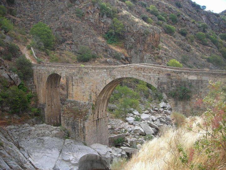 Отель Mesa Del Conde San Felices de los Gallegos Экстерьер фото