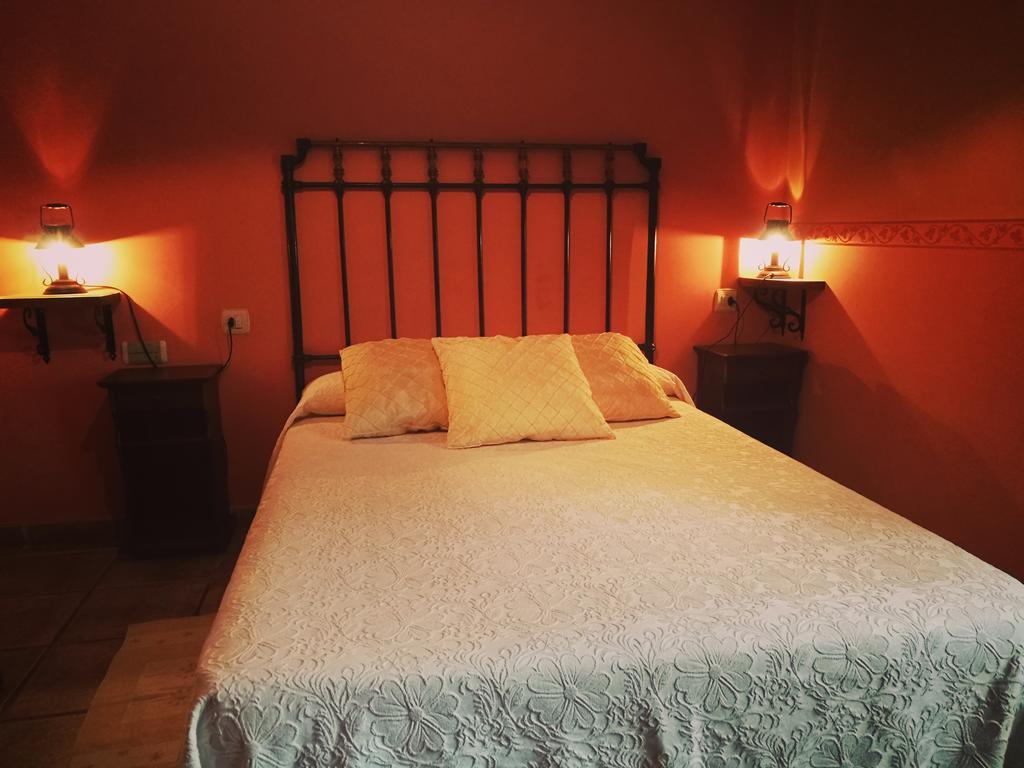 Отель Mesa Del Conde San Felices de los Gallegos Экстерьер фото