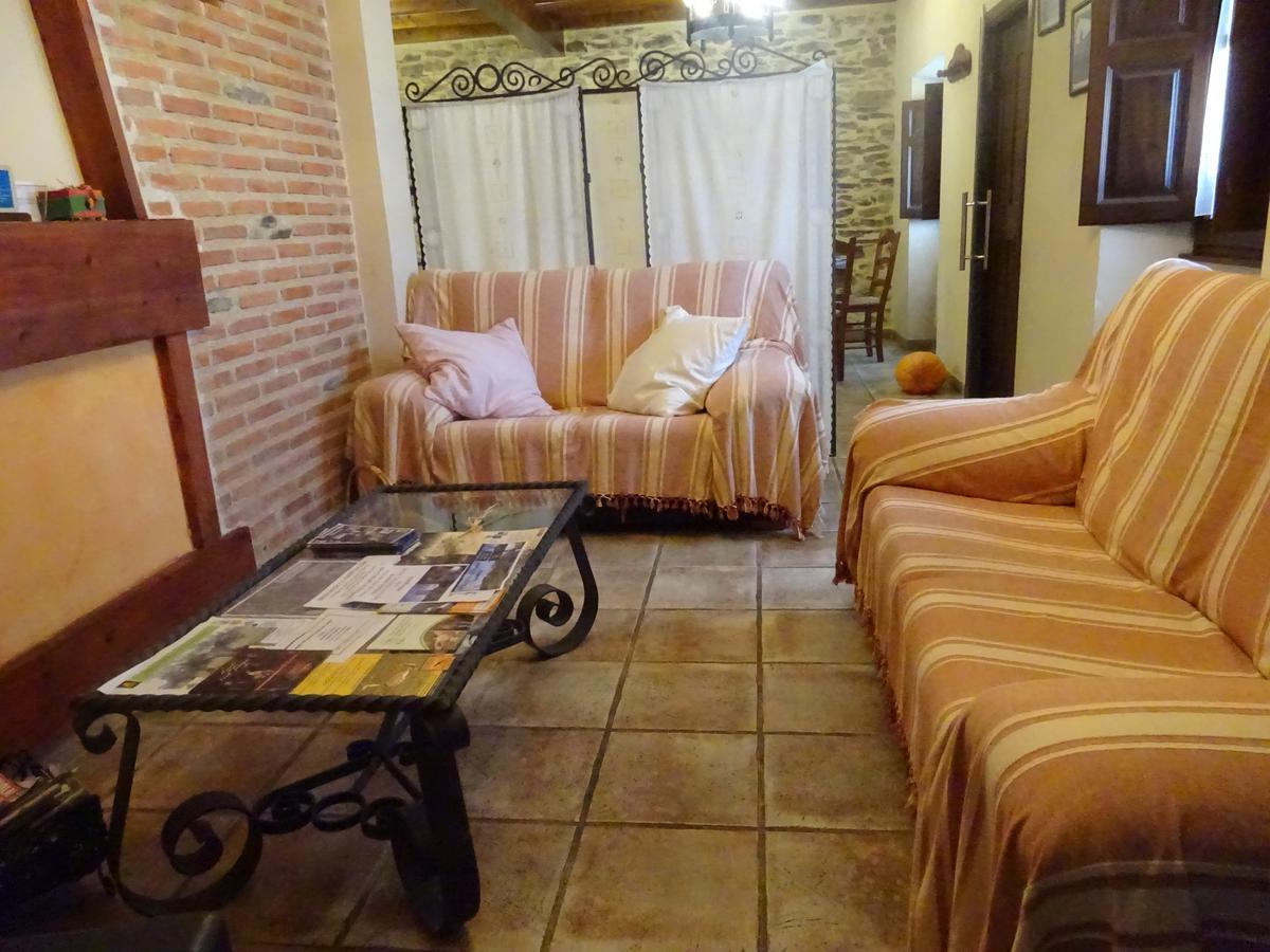 Отель Mesa Del Conde San Felices de los Gallegos Экстерьер фото