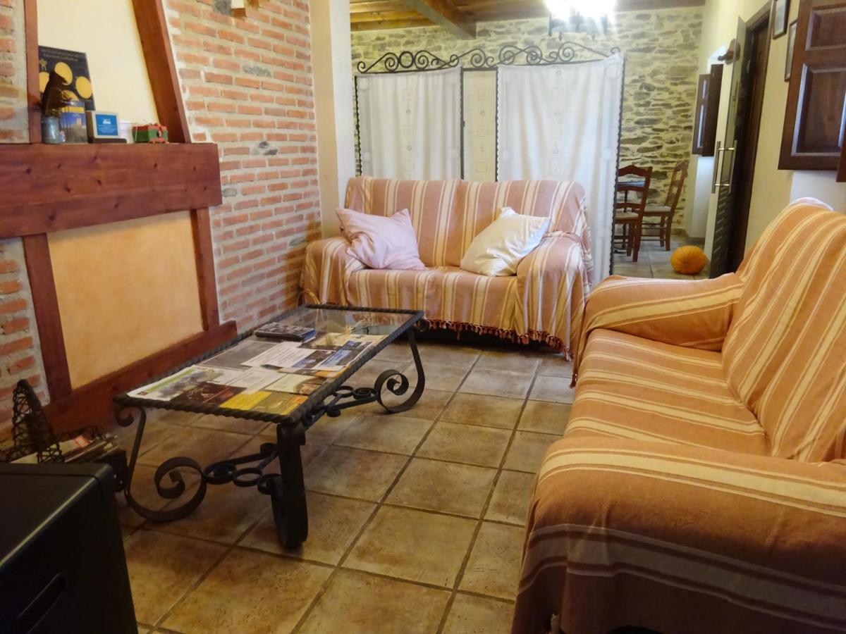Отель Mesa Del Conde San Felices de los Gallegos Экстерьер фото